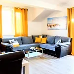 Apartment Madison