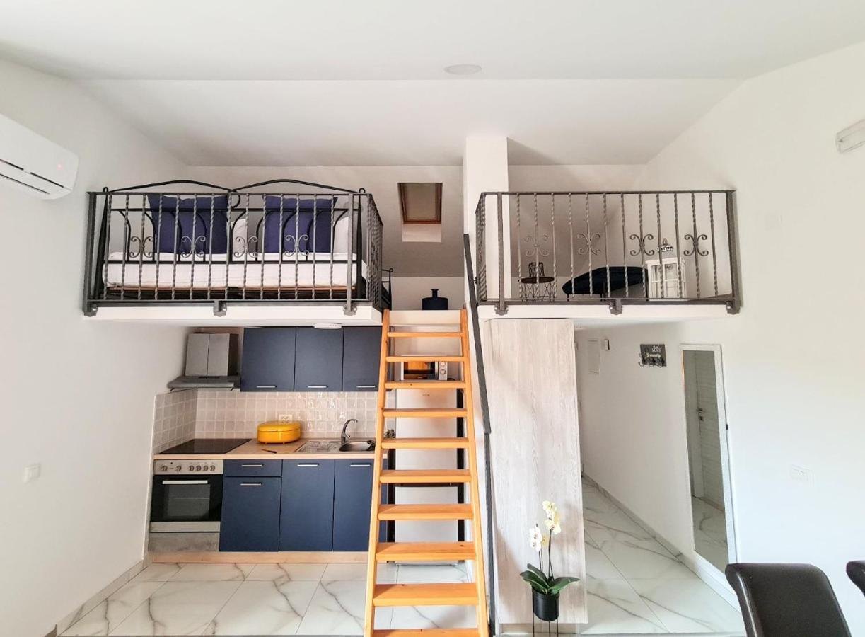 Madison Apartment *