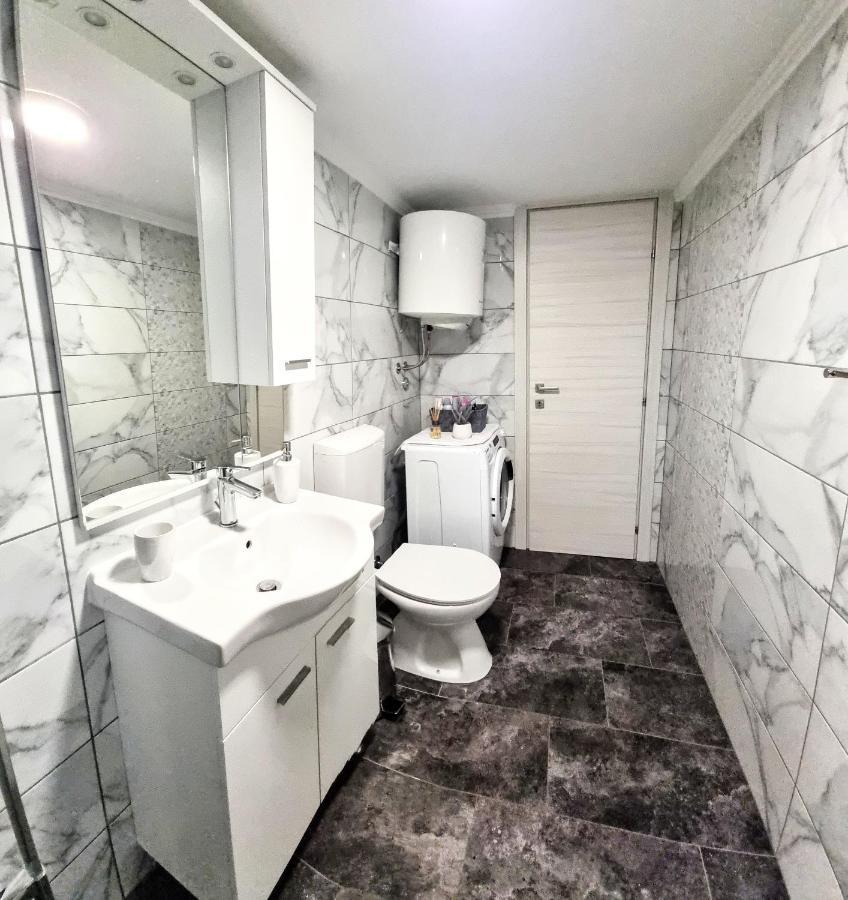 Madison Apartment